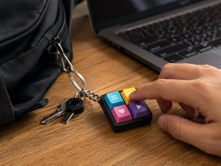 Press to Unwind How Keyboard Keychains Turn Clicks Into Brand Memory
